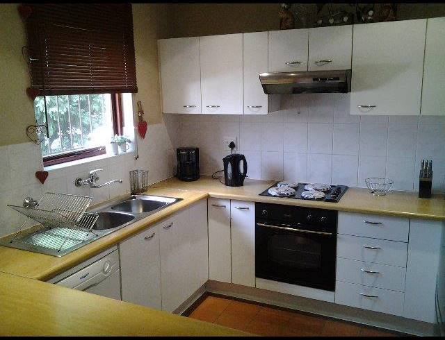 2 BEDROOM PROPERTY TO RENT IN VREDEKLOOF EAST
